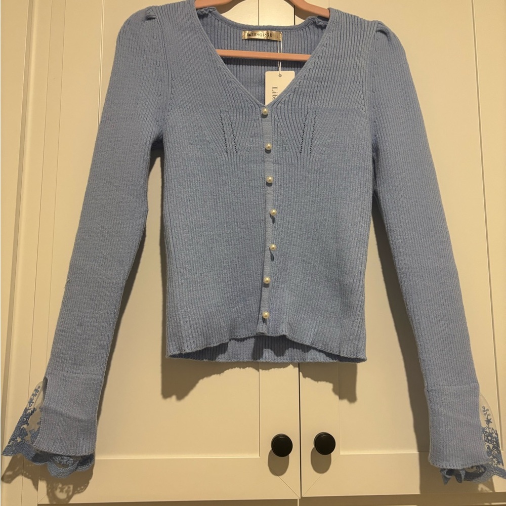 NWT Blue Ribbed Knit Sweater Pearl Accents Lace Cuff Top Size L - Picture 6 of 14
